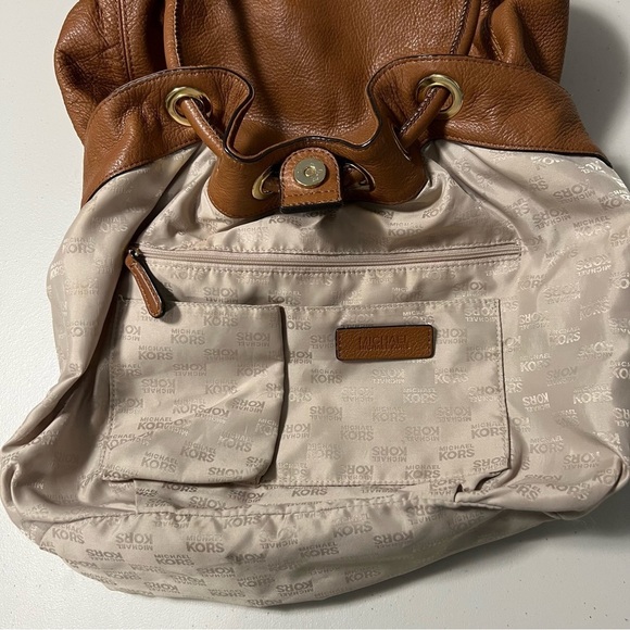 MICHAEL KORS Soft Pebbled Leather Ring Handle Bag - Picture 10 of 15